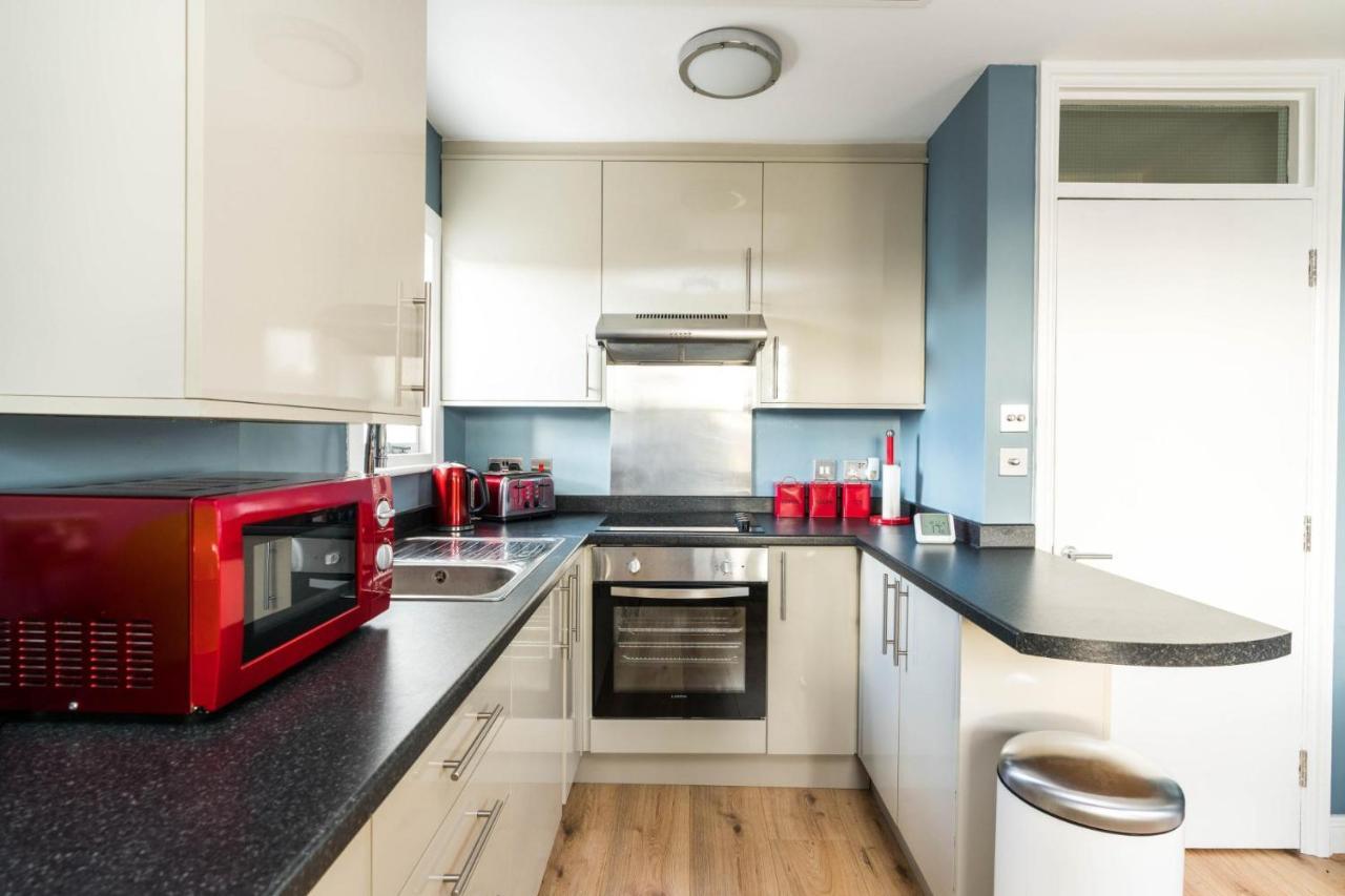 Appartamento Superb 1Bd Flat In The Heart Of Camden Town Londra Esterno foto